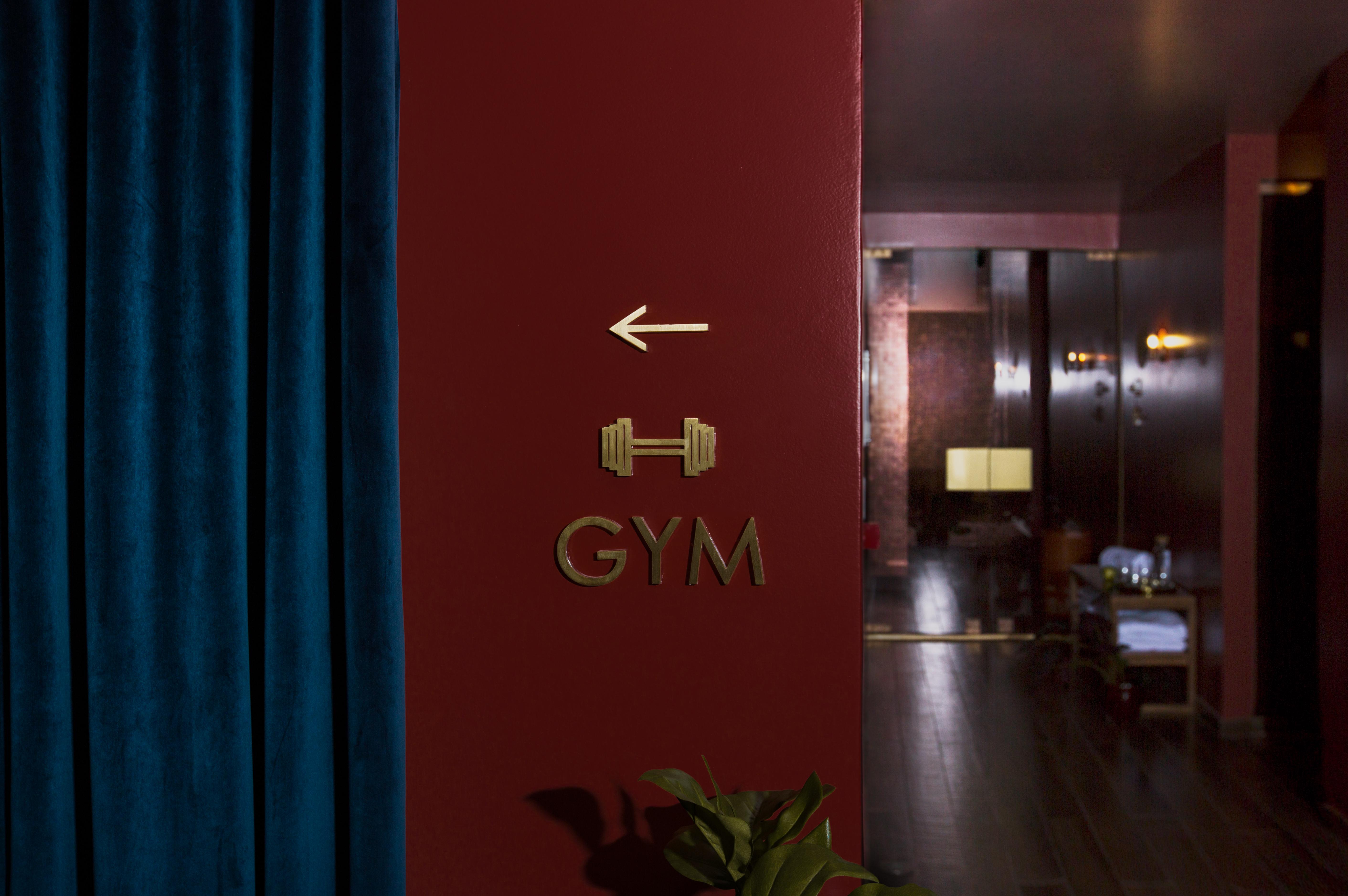The Vintage Hotel & Spa Lisbon Exterior photo The gym at the Standard London