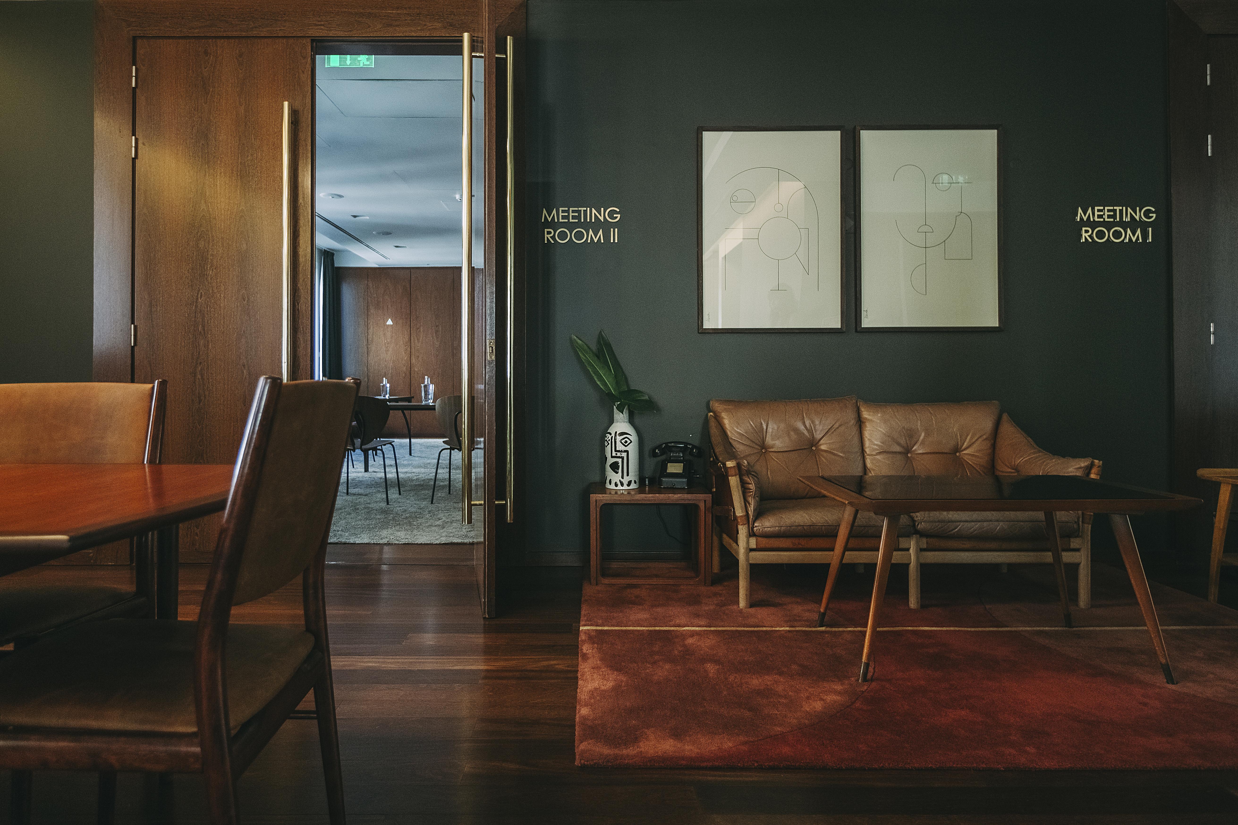 The Vintage Hotel & Spa Lisbon Exterior photo Meeting room at the office of the Prime Minister